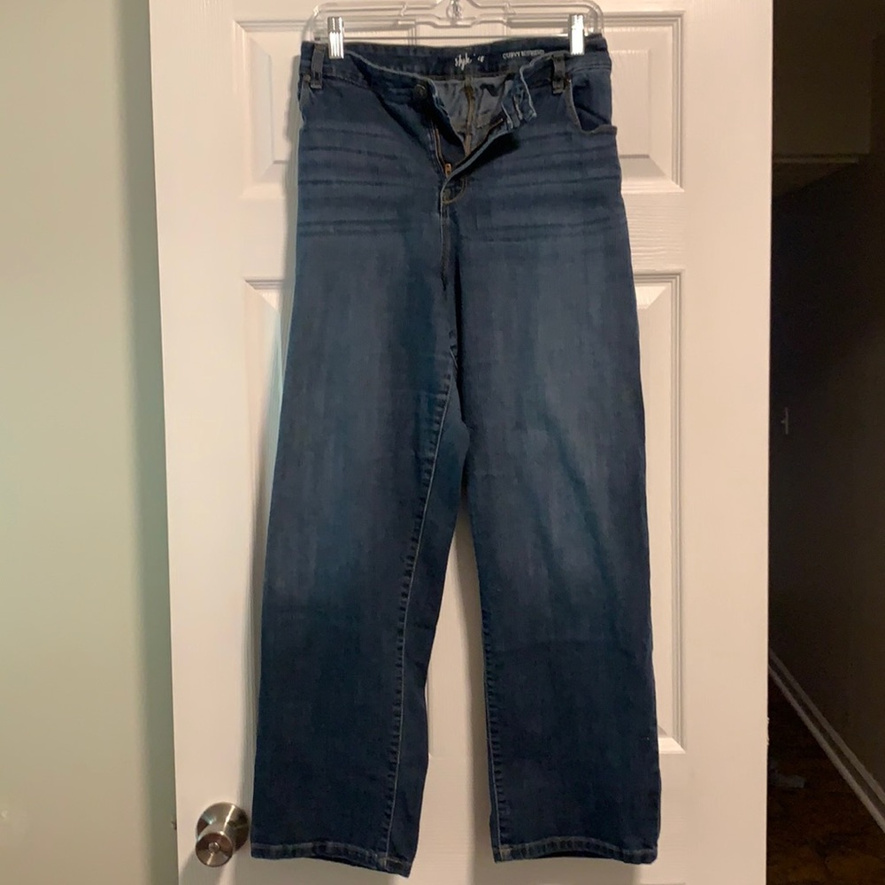 Ankle cut jeans